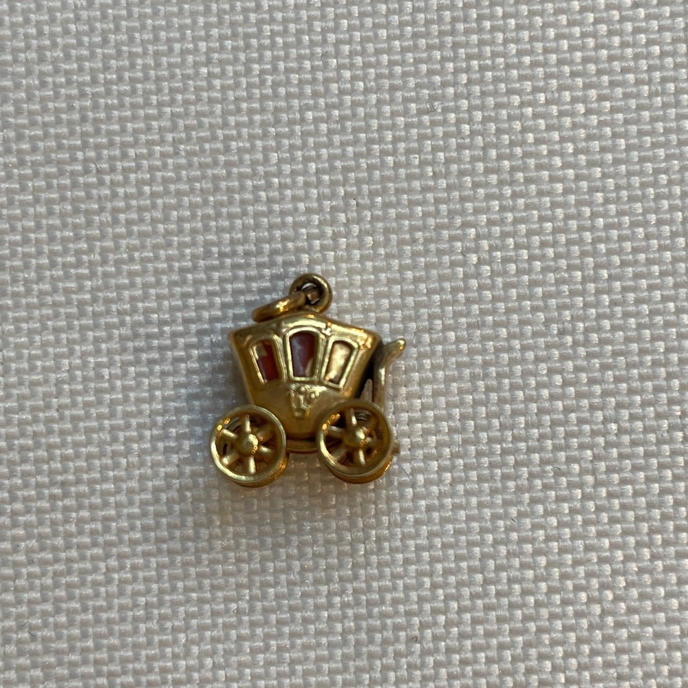 Vintage 10K Gold WL Princess Carriage Charm Pendant Spinning Wheels